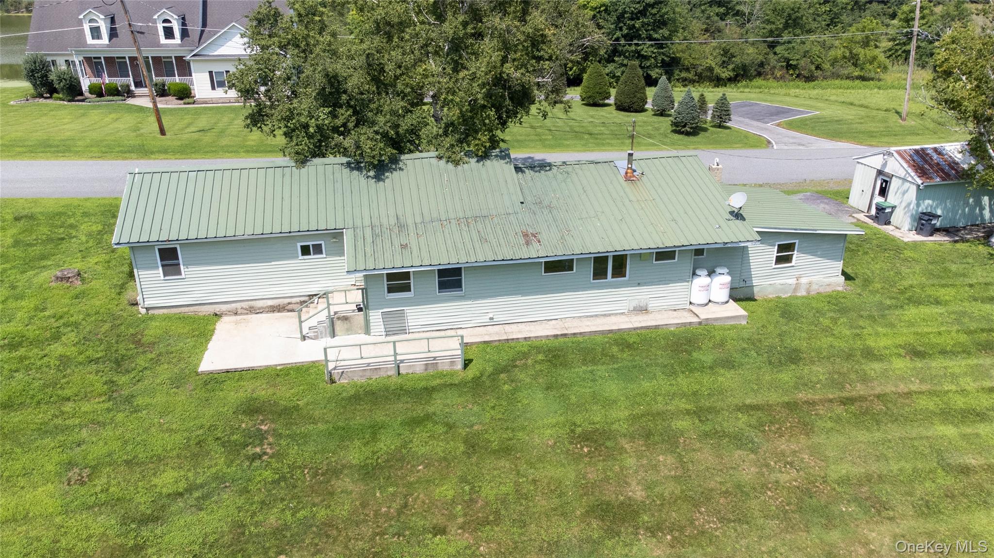 86 Carpenter Road Property Photo 4
