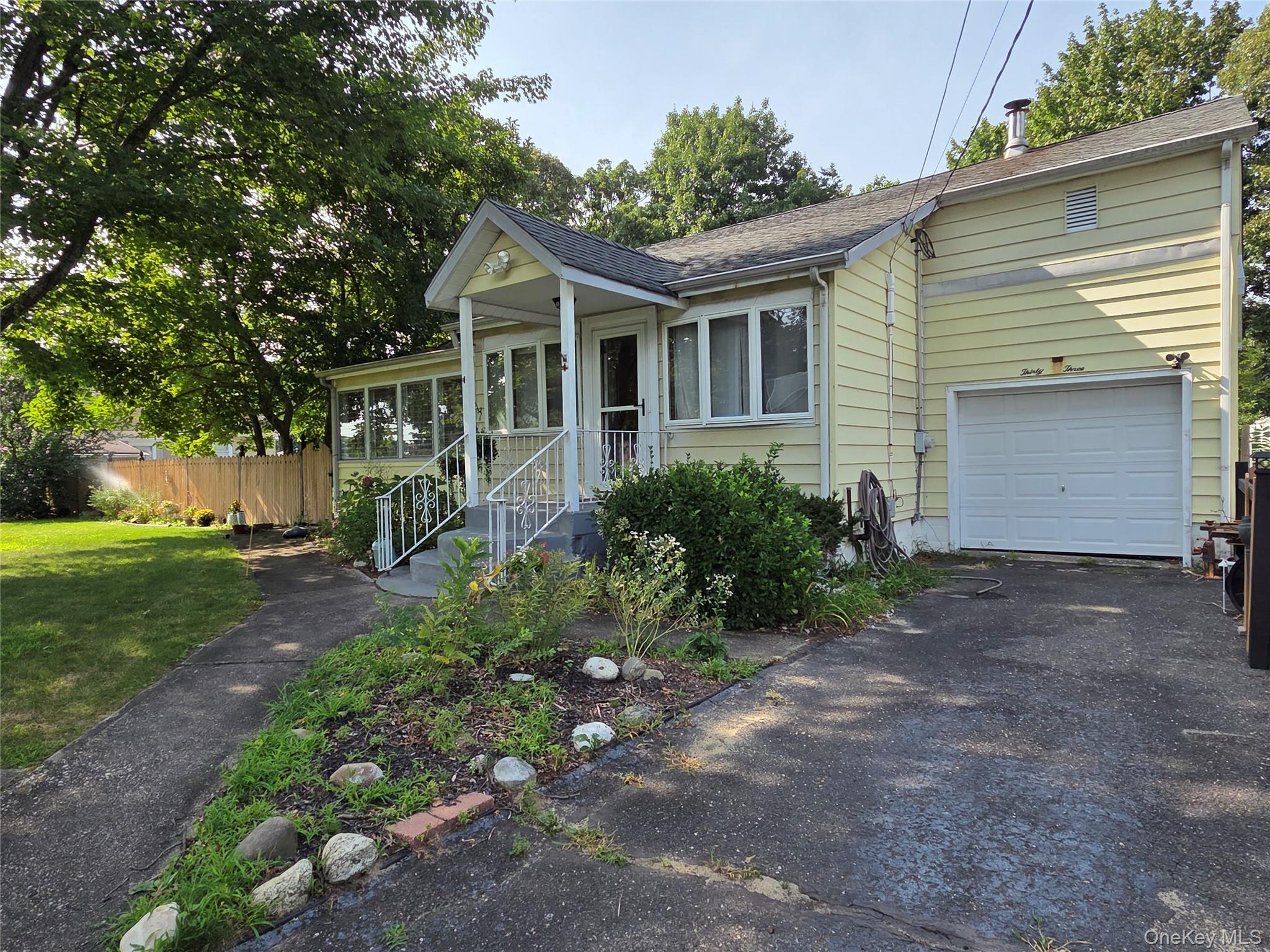 33 Elmwood Avenue Property Photo 4