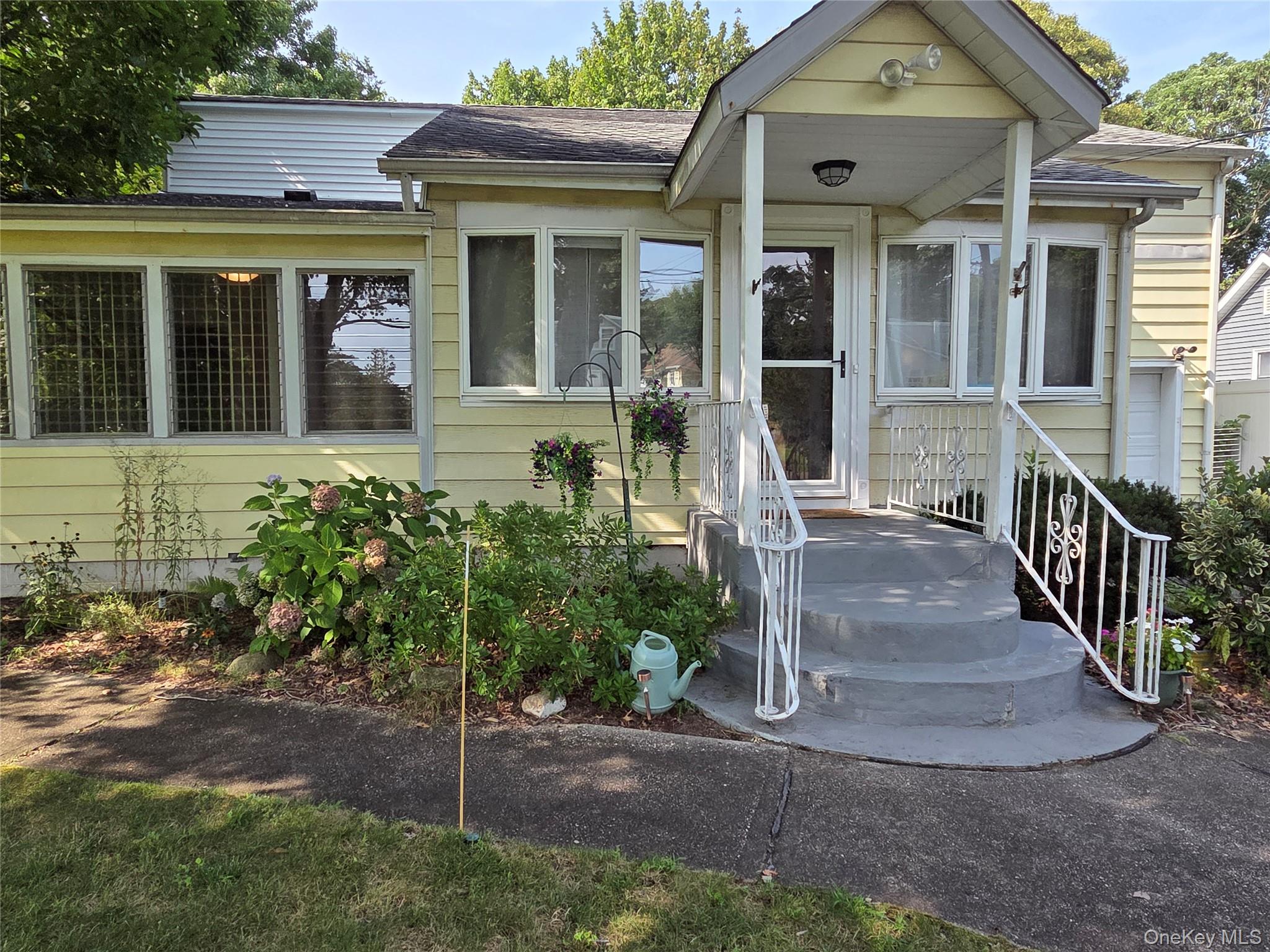 33 Elmwood Avenue Property Photo 7