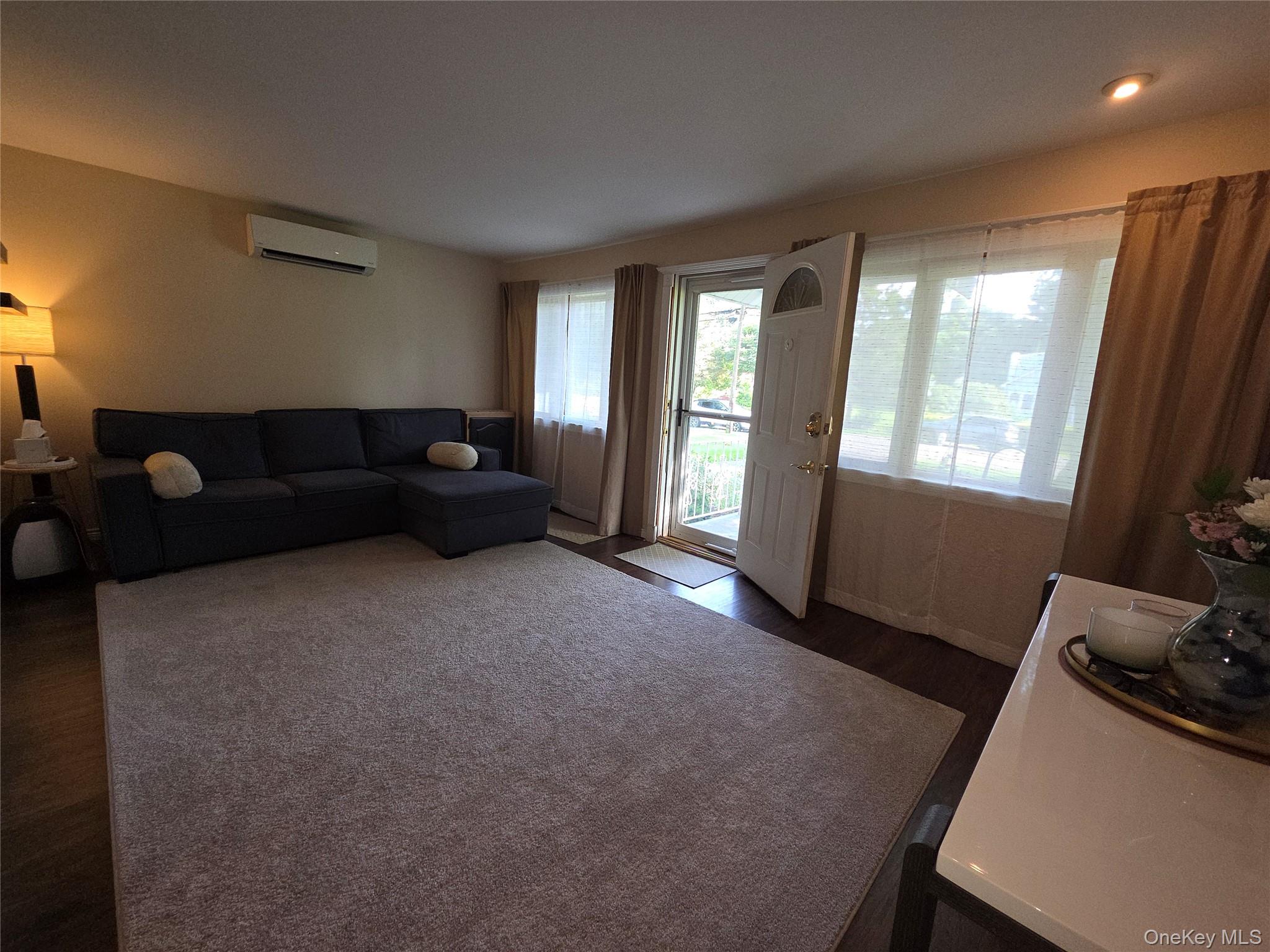 33 Elmwood Avenue Property Photo 10