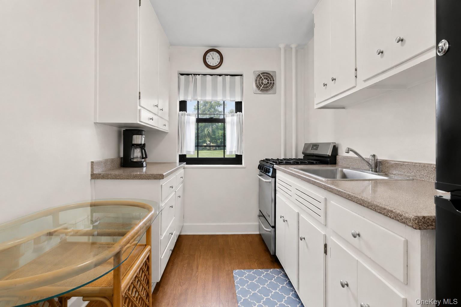 5 Whitehall Road 1l Property Photo 8