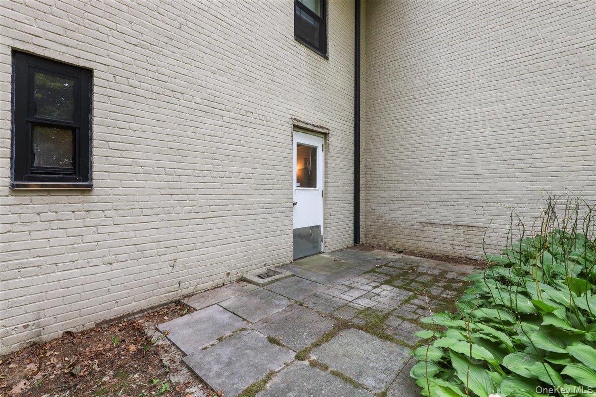 5 Whitehall Road 1l Property Photo 17