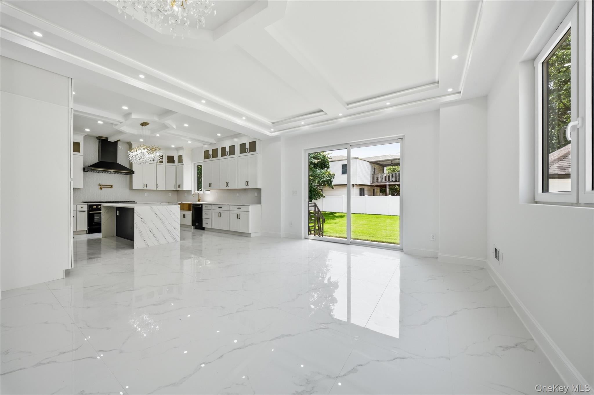 24 Surrey Lane Property Photo 6
