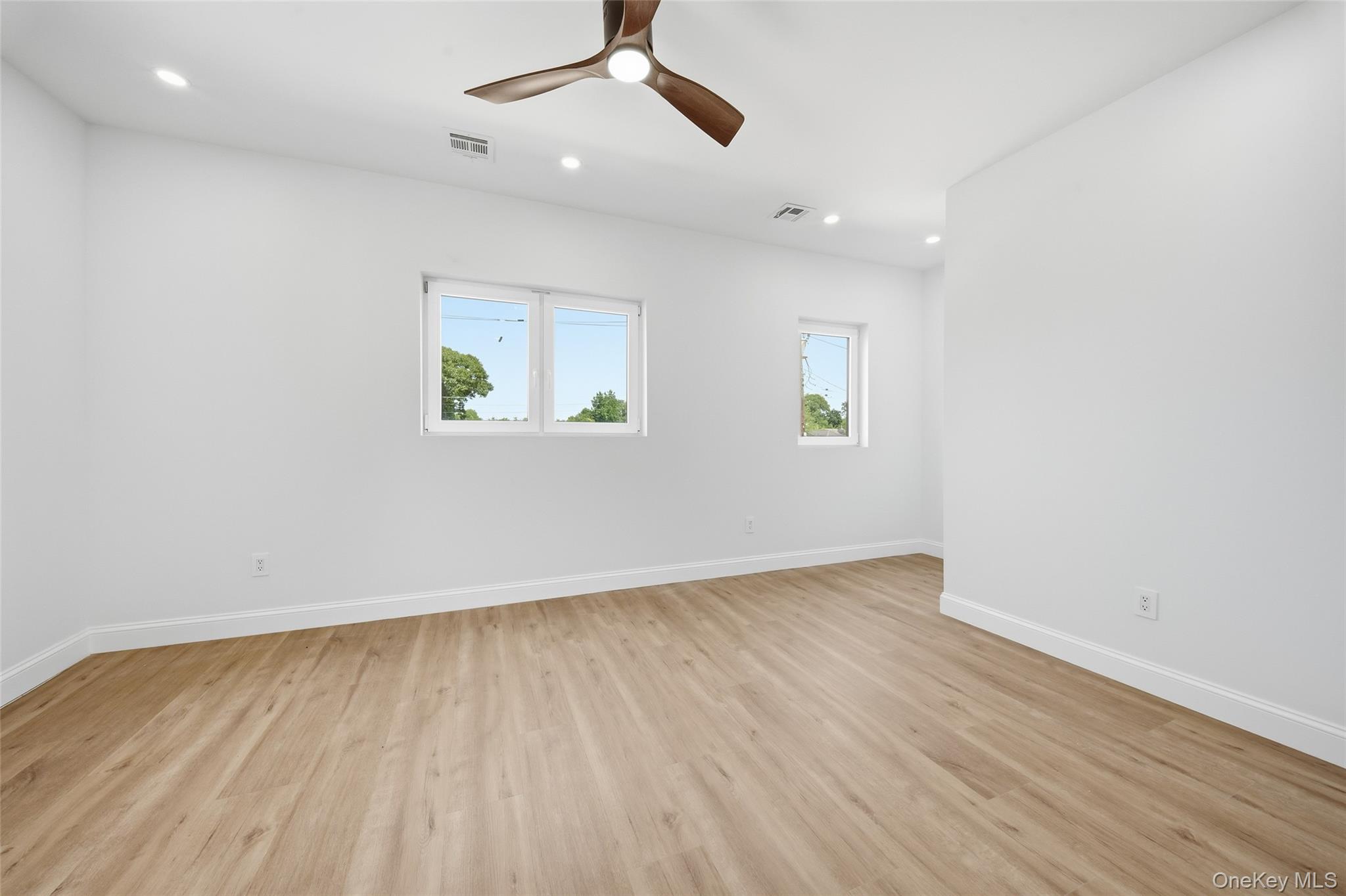 24 Surrey Lane Property Photo 22