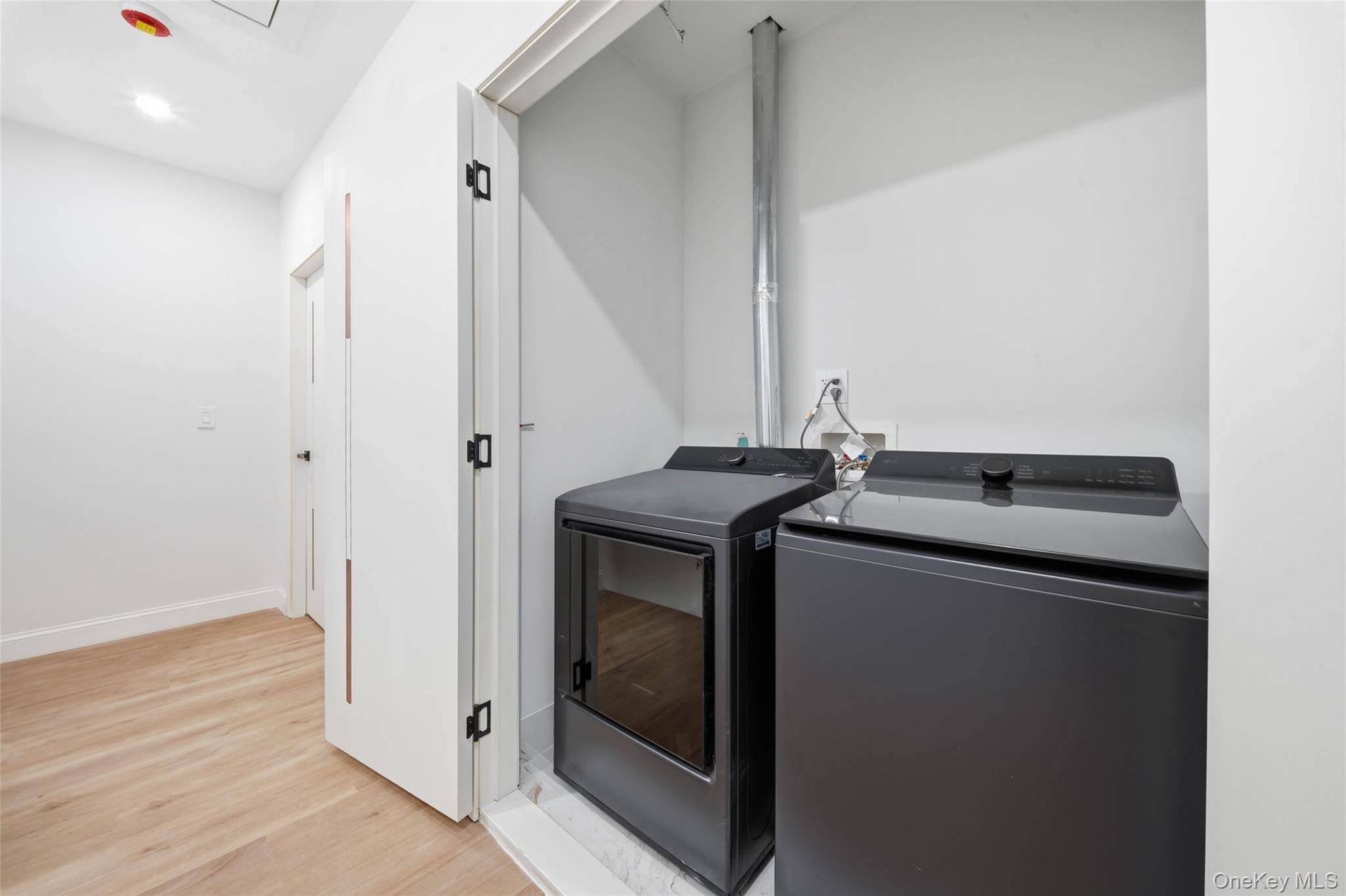 24 Surrey Lane Property Photo 23