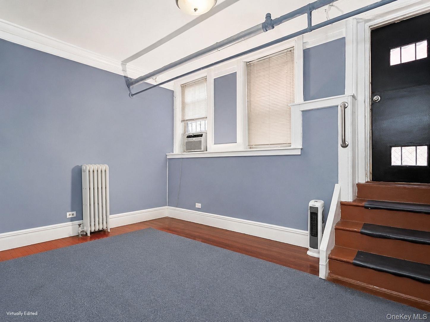 32-17 46 Street Property Photo 5