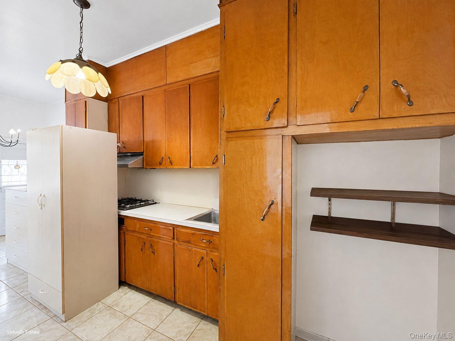 32-17 46 Street Property Photo 16
