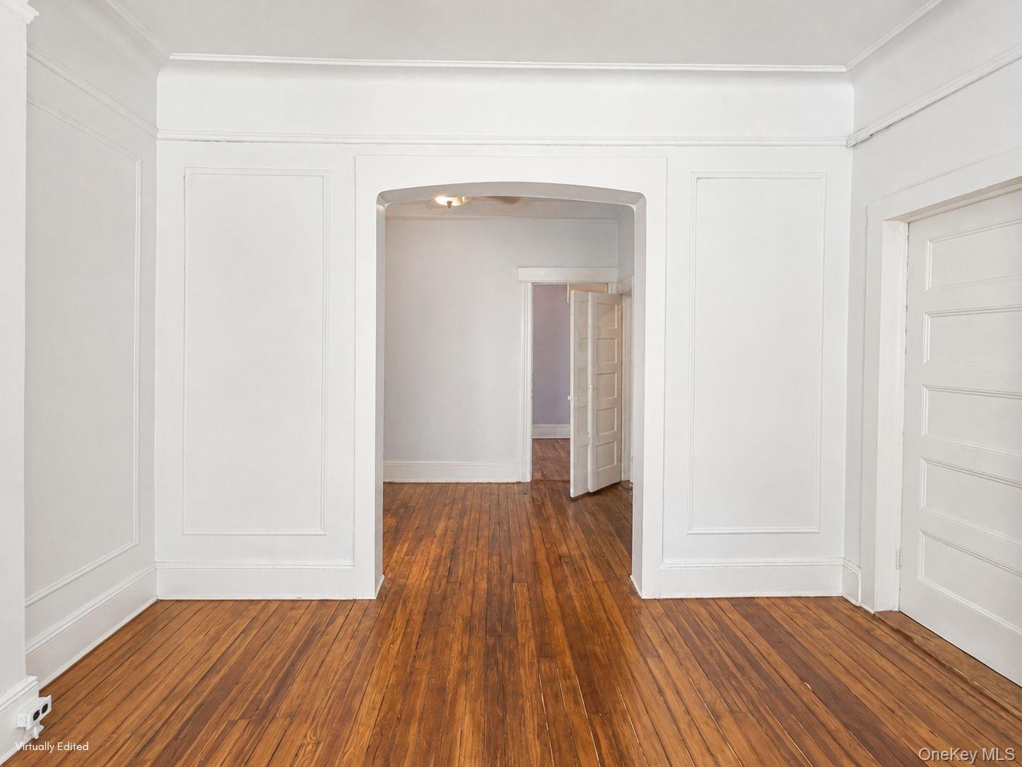 32-17 46 Street Property Photo 22