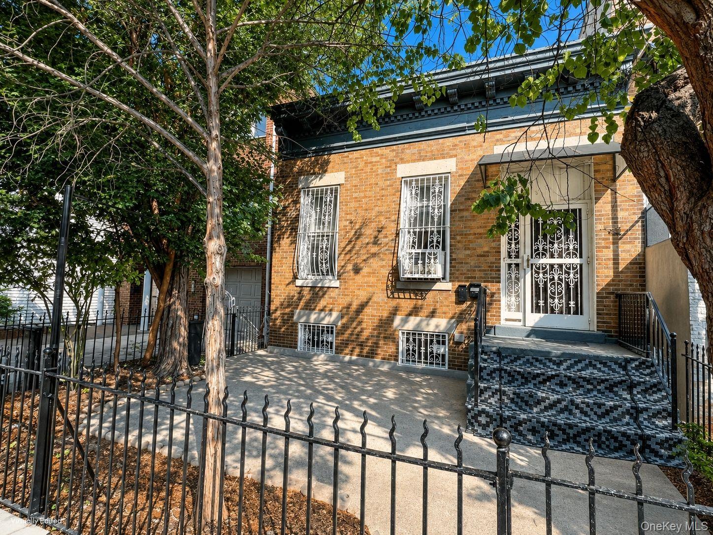 32-17 46 Street Property Photo 33