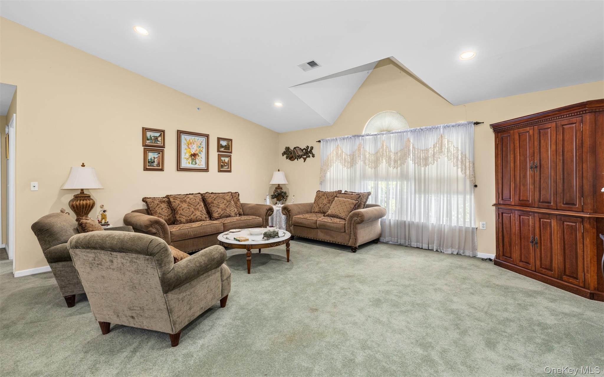 110 Joseph Lane Property Photo 13