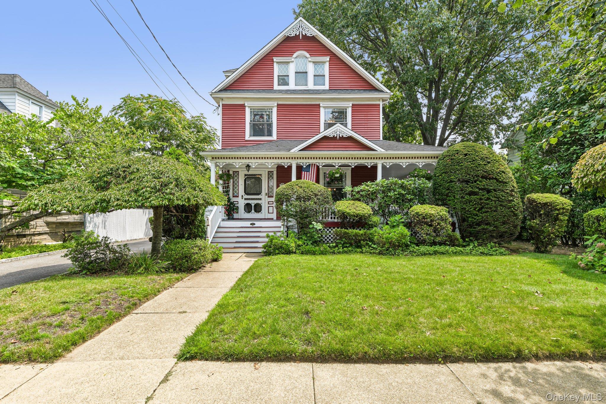 35 Lee Avenue Property Photo 2