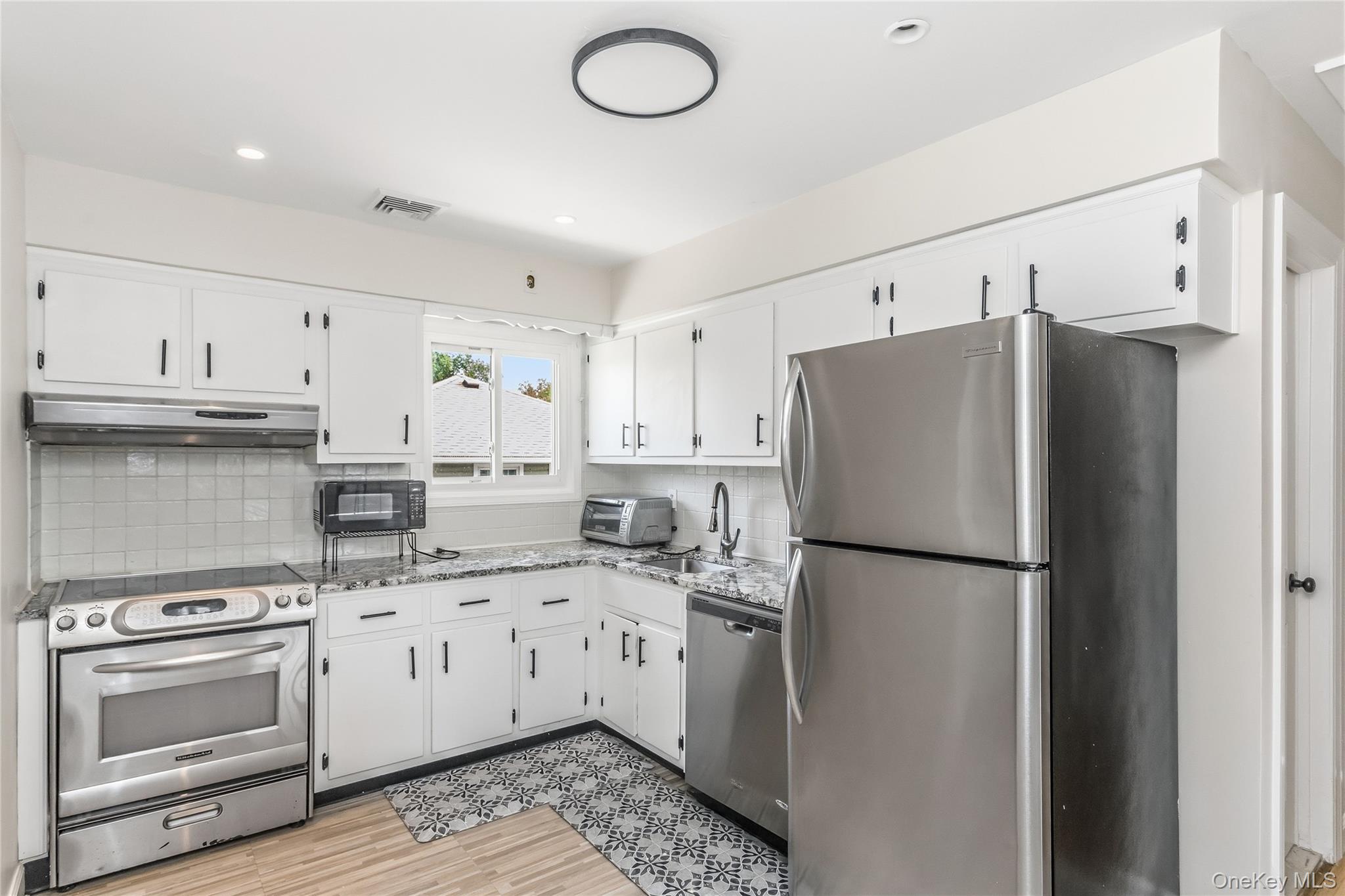1761 Harold Avenue Property Photo 31