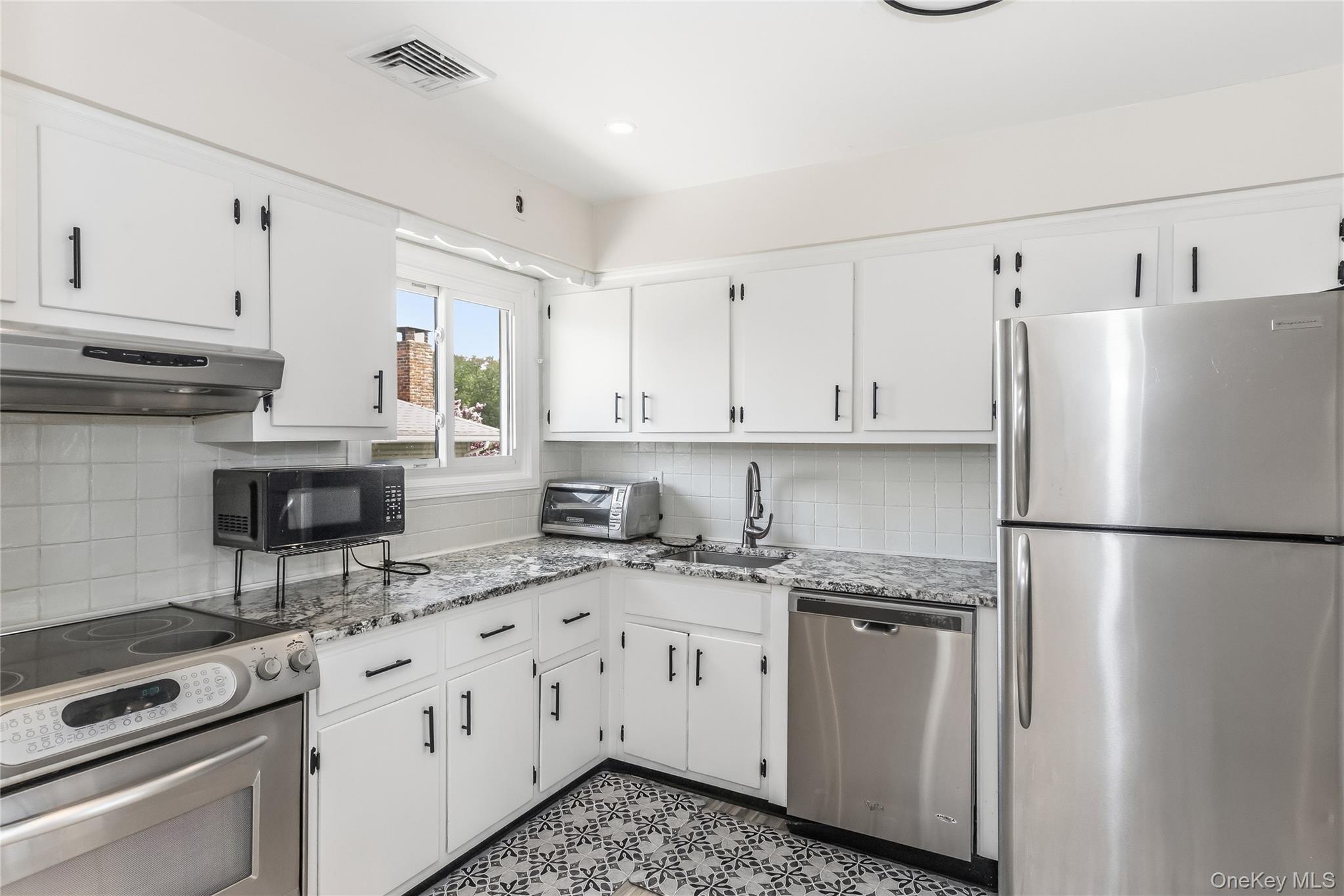 1761 Harold Avenue Property Photo 33