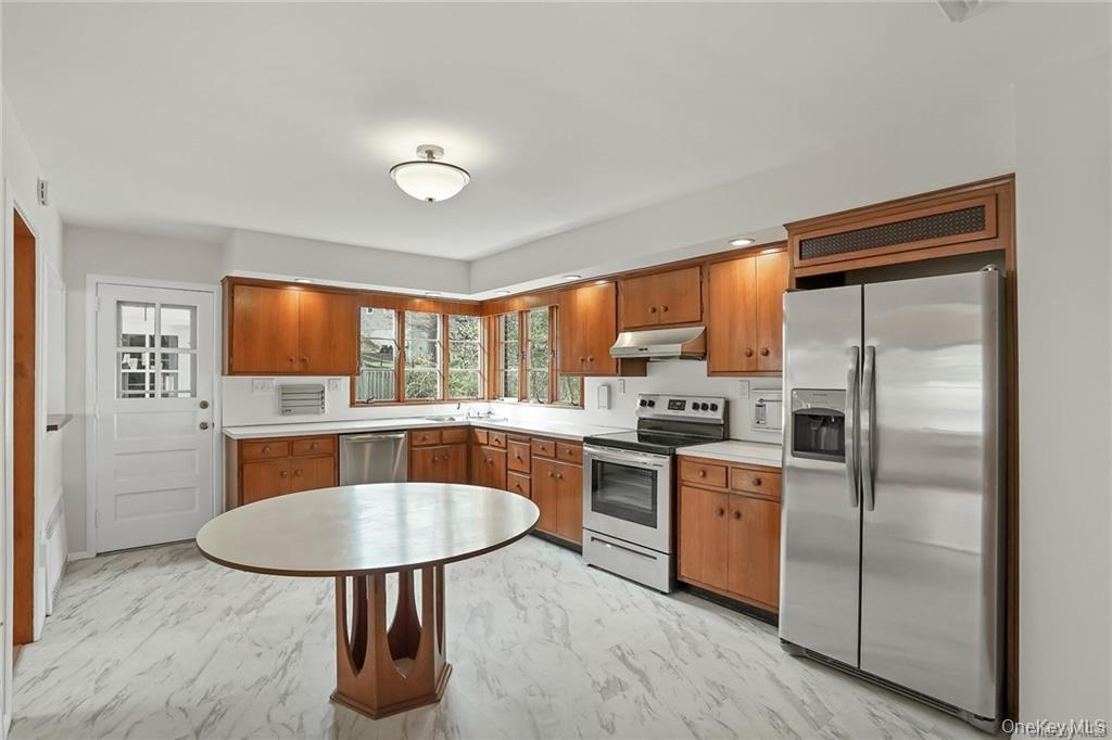 17 Brookside Avenue Property Photo 9
