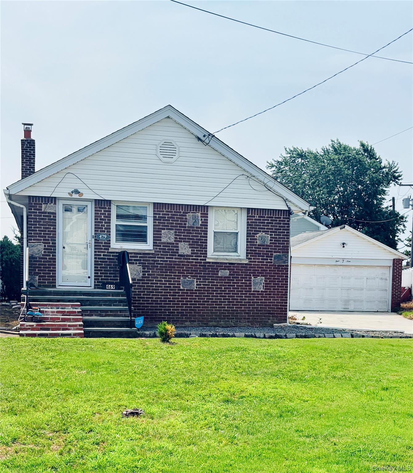 469 River Street Property Photo 1