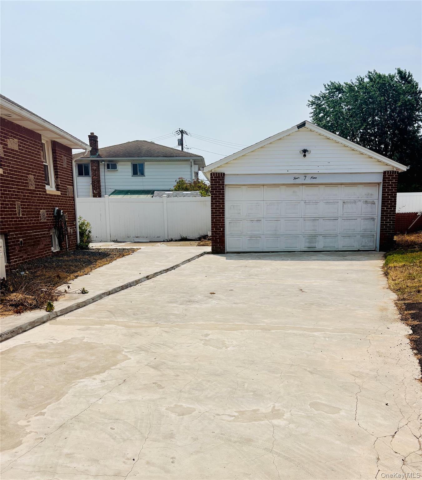 469 River Street Property Photo 17