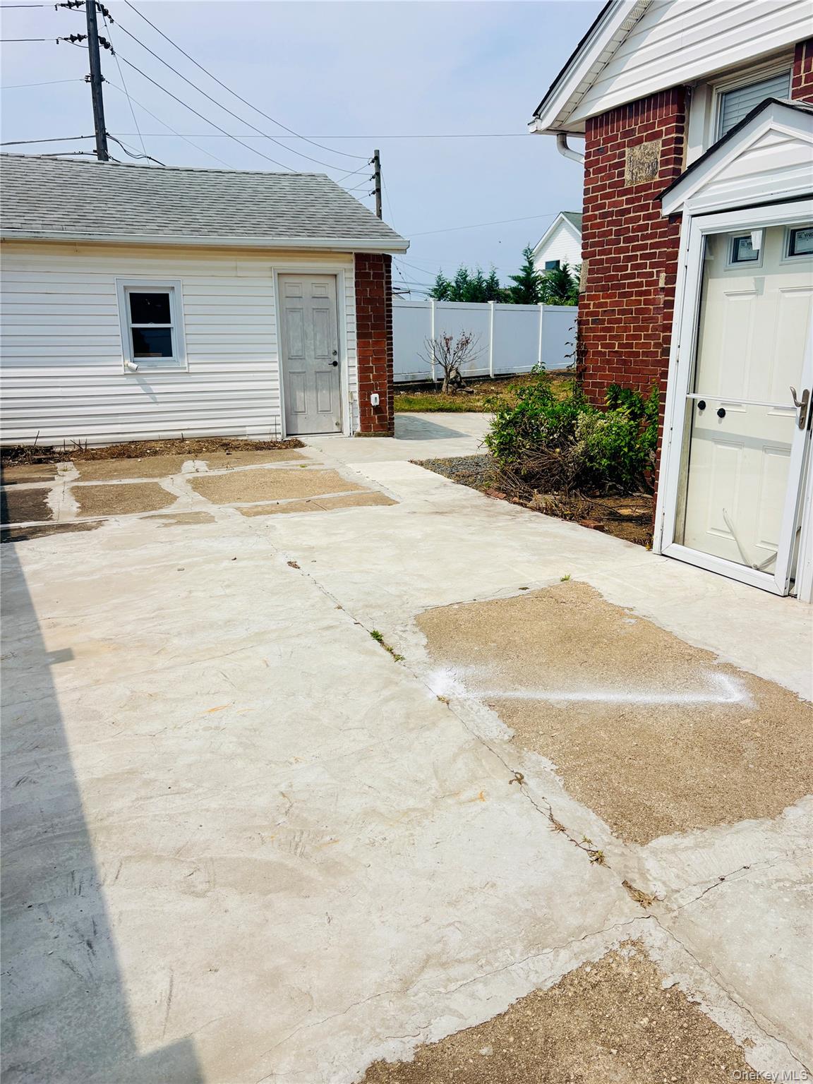 469 River Street Property Photo 18