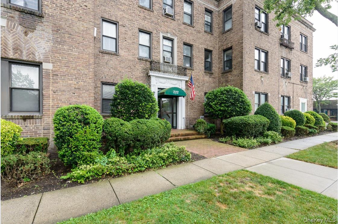 222 Seventh Street 2C Property Photo 1