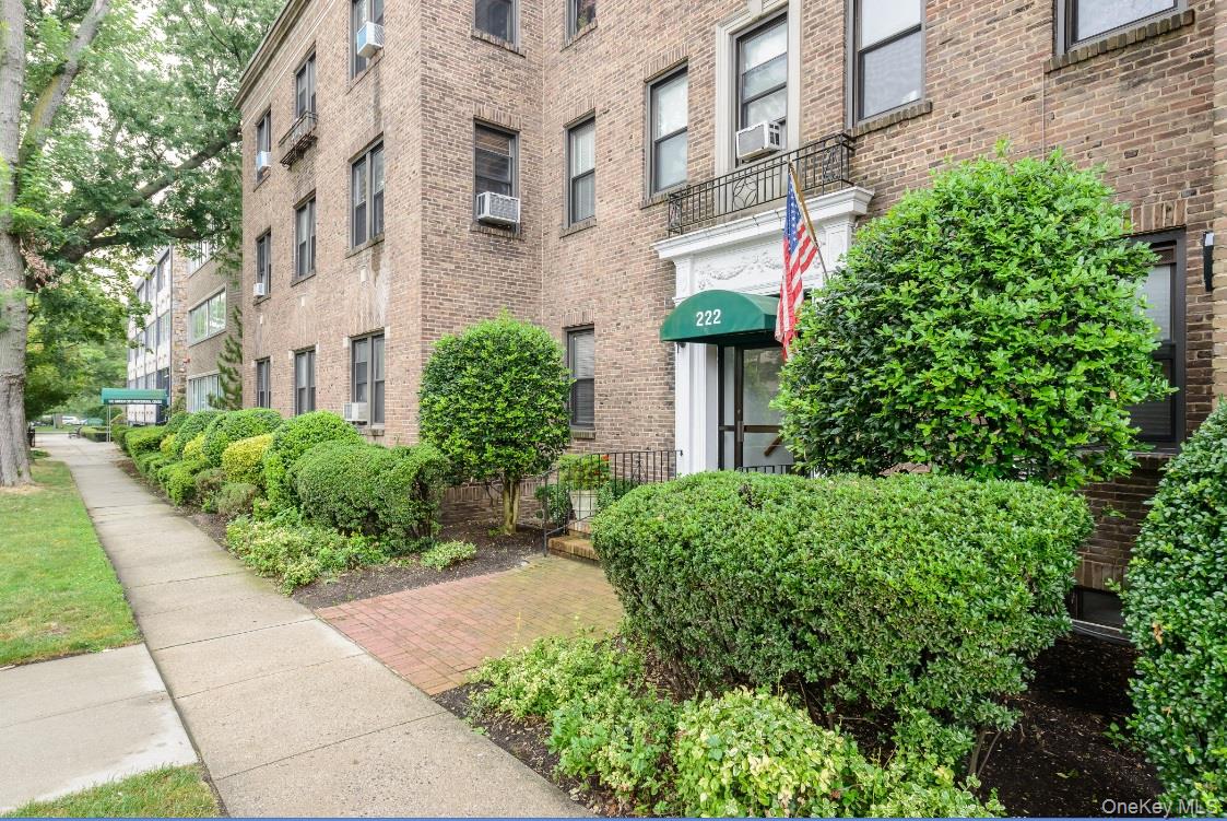 222 Seventh Street 2c Property Photo 2