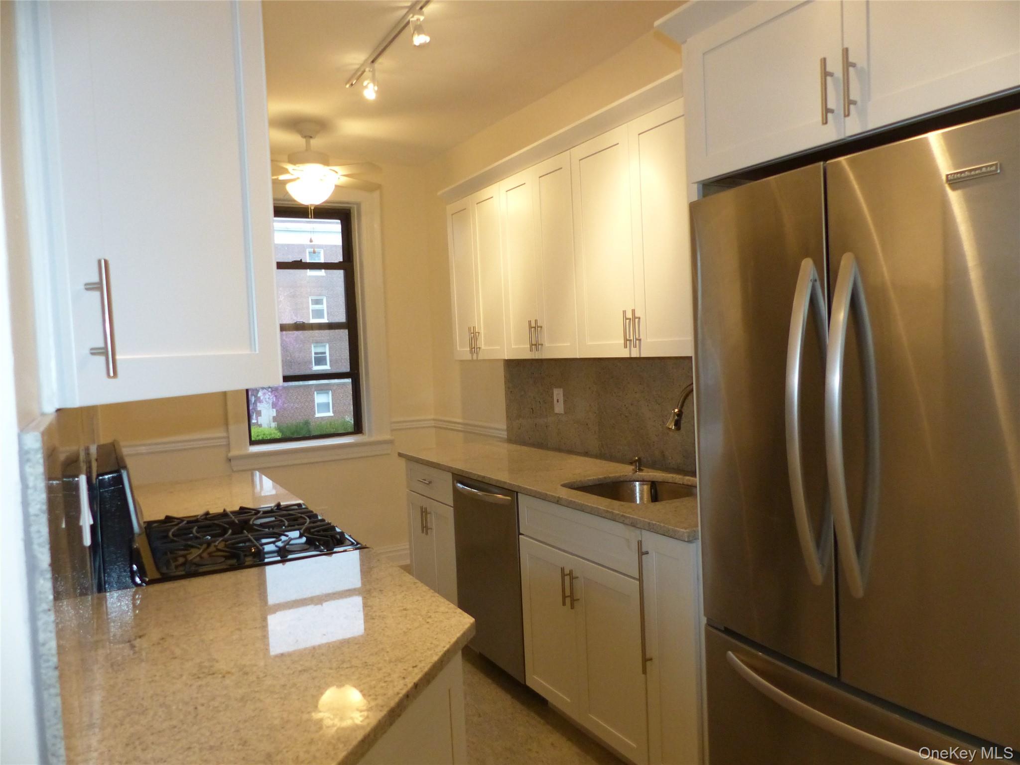 222 Seventh Street 2c Property Photo 6
