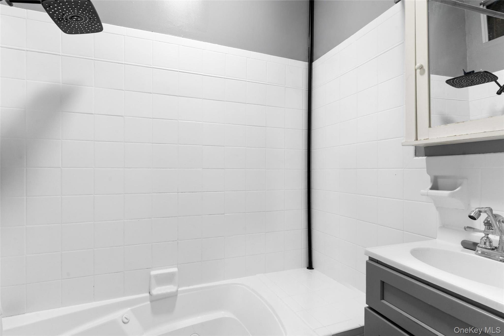 1207 Hancock Street Property Photo 11