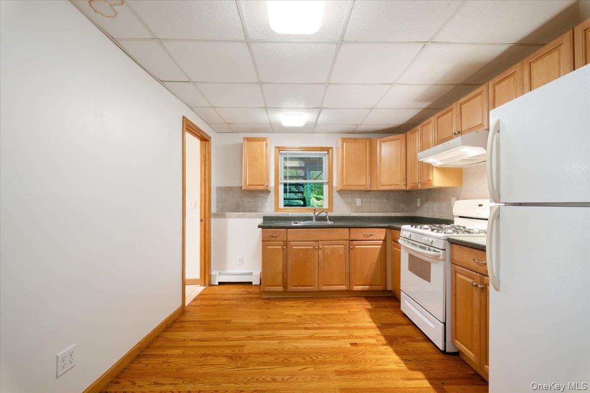 272 Brewster Hill Road Property Photo 2