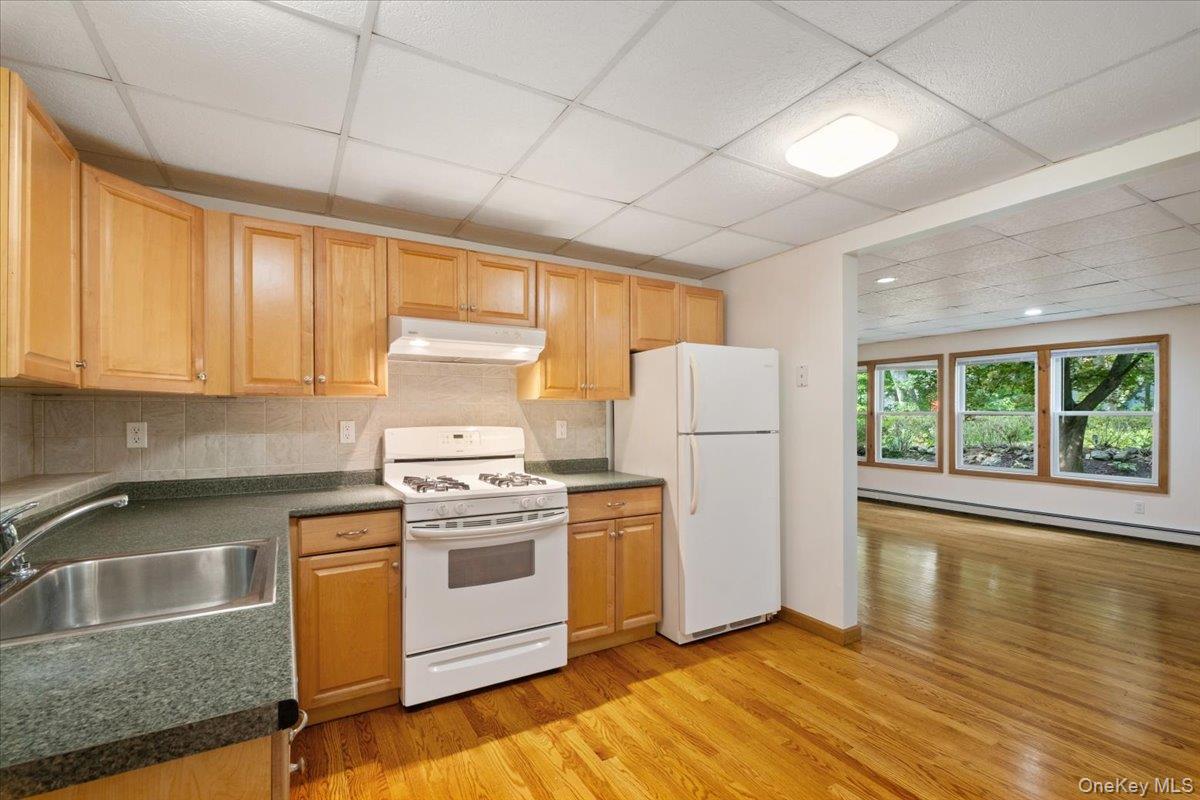 272 Brewster Hill Road Property Photo 3