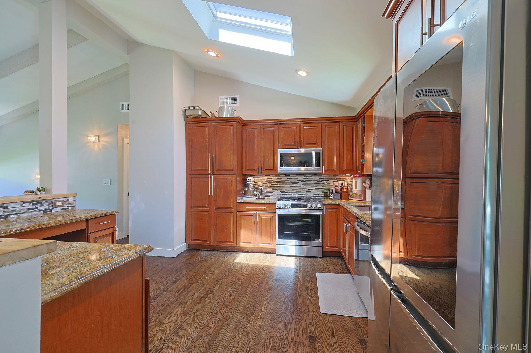 36 Lakewood Road Property Photo 11