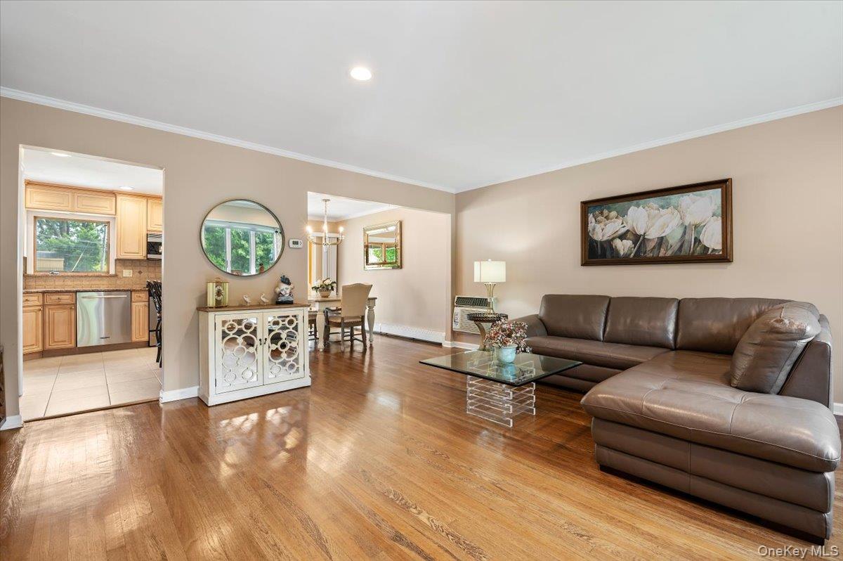 38 Briarwood Lane Property Photo 3
