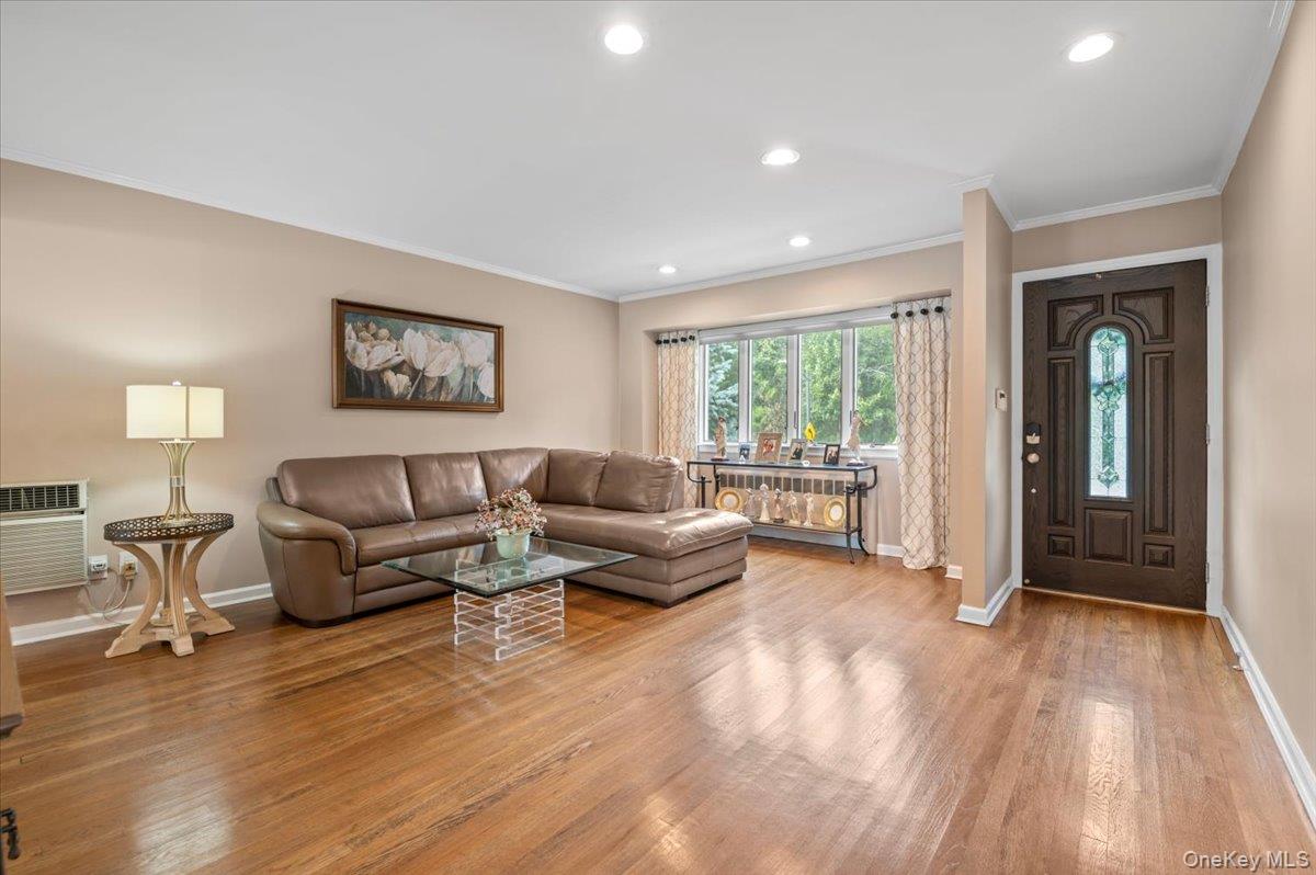 38 Briarwood Lane Property Photo 4
