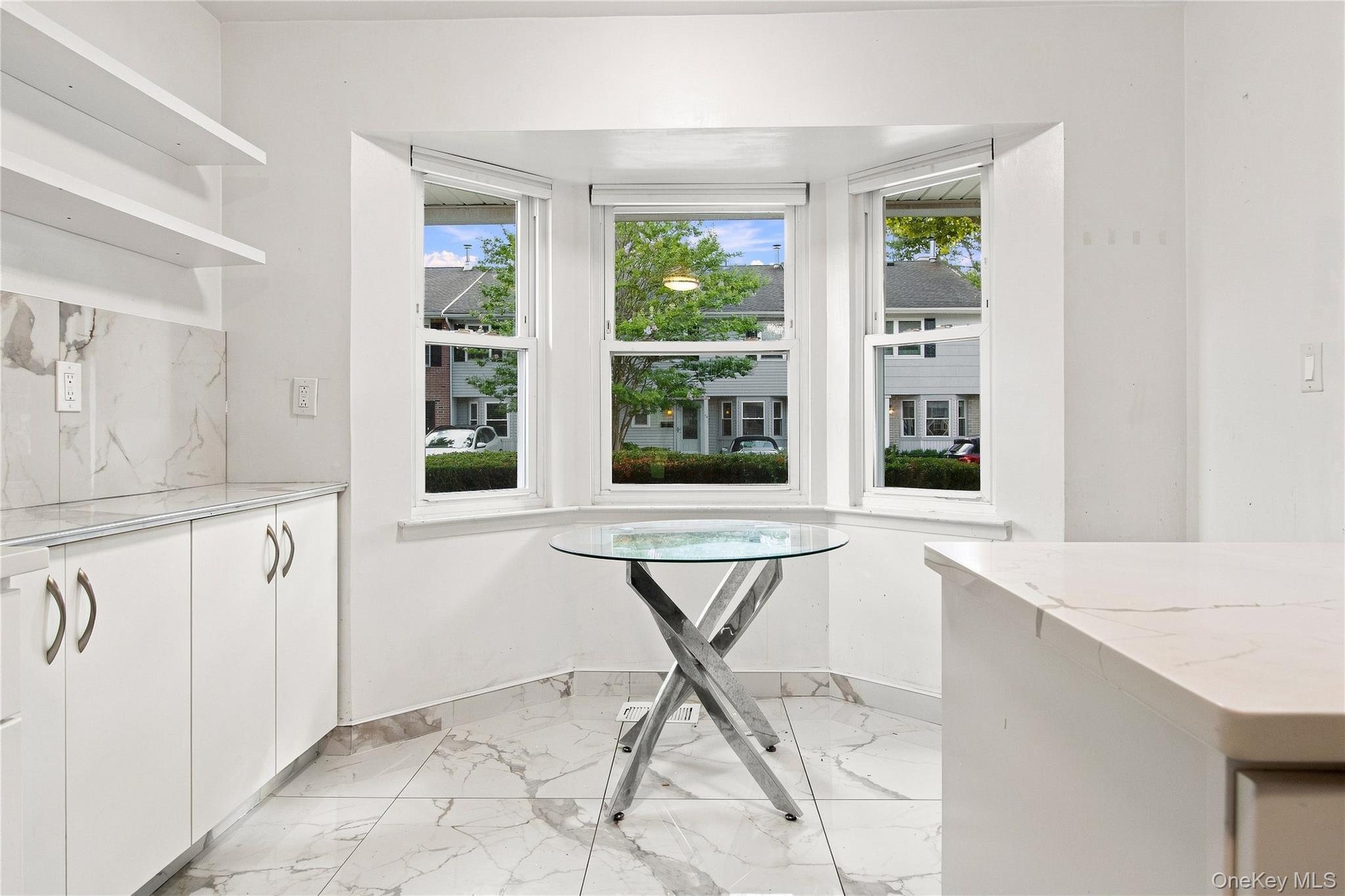 8 Manors Drive Property Photo 6