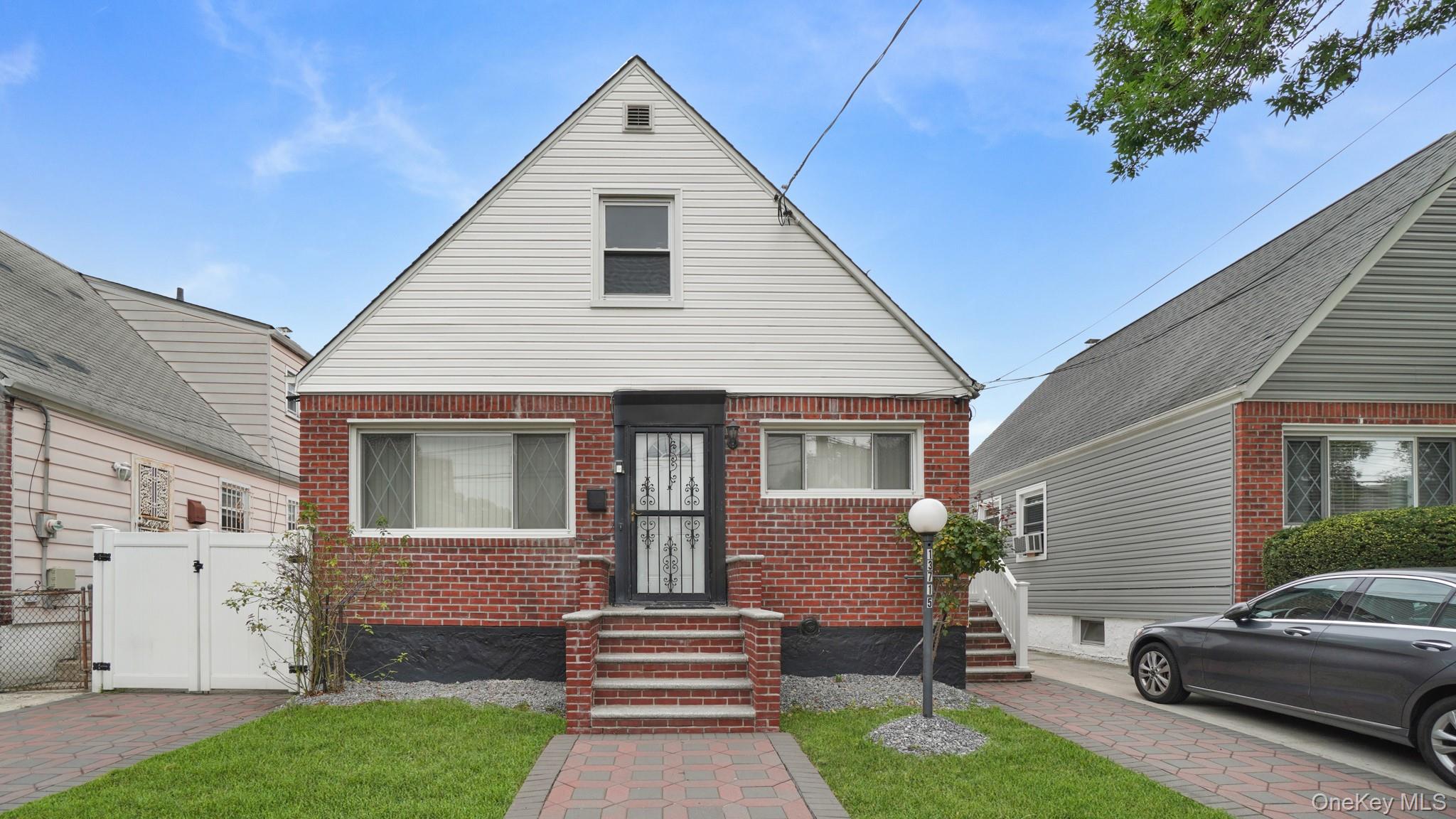 13715 170th Street Property Photo 1