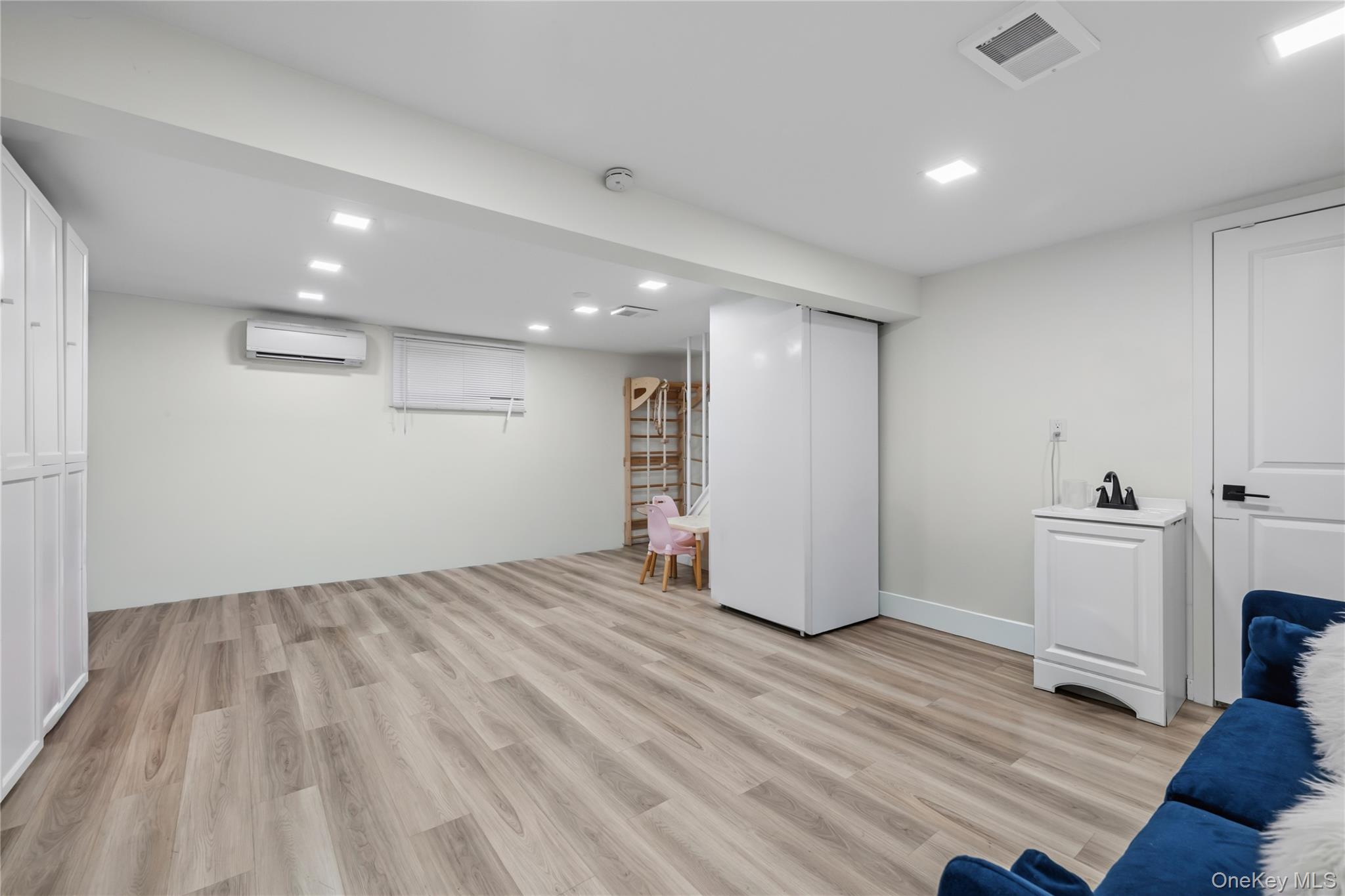 18 Alan Road Property Photo 36