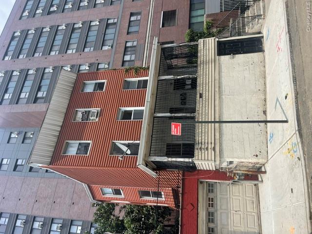 1897 Longfellow Avenue Property Photo 1
