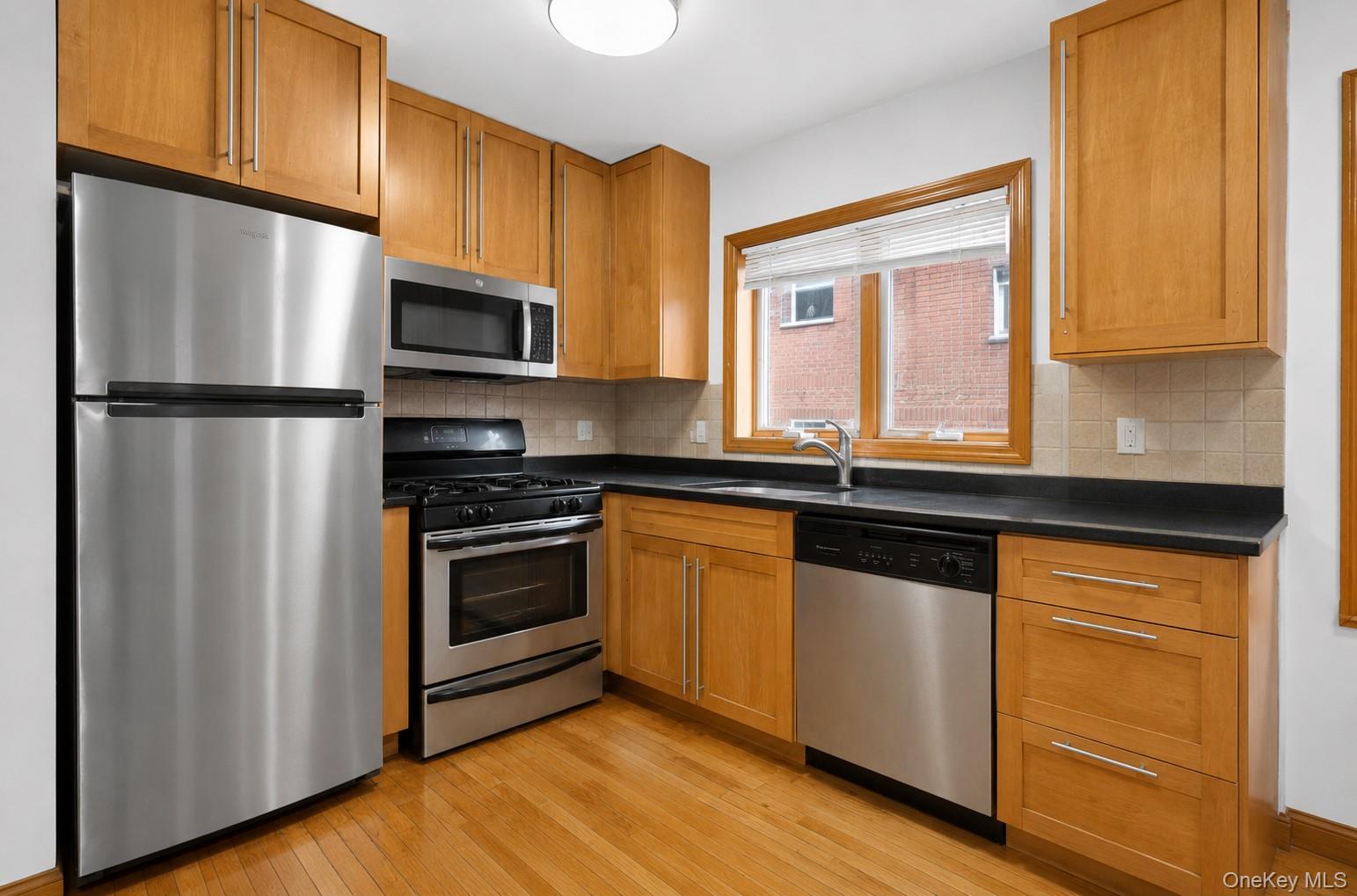 4215 161st Street Property Photo 13