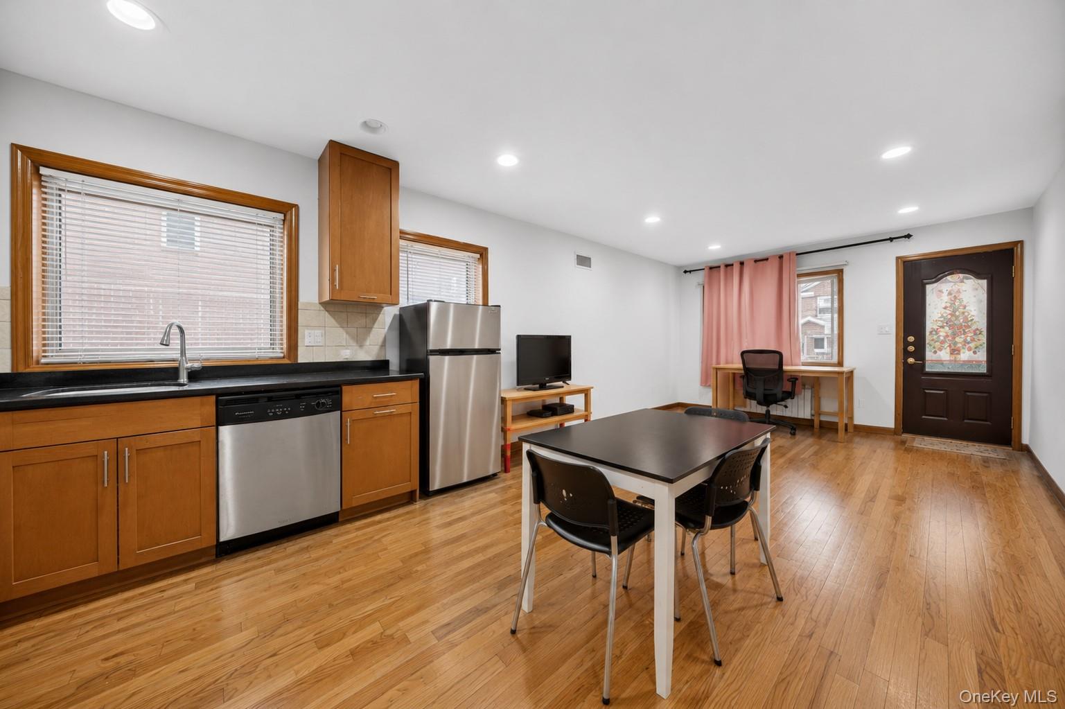 4215 161st Street Property Photo 14