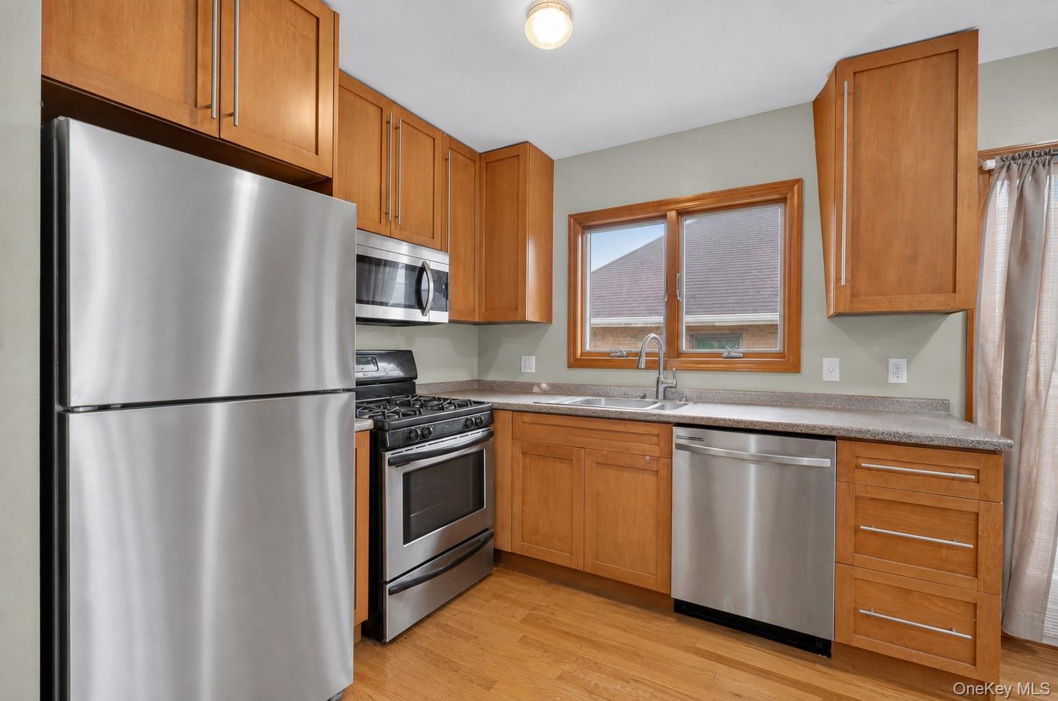 4215 161st Street Property Photo 20