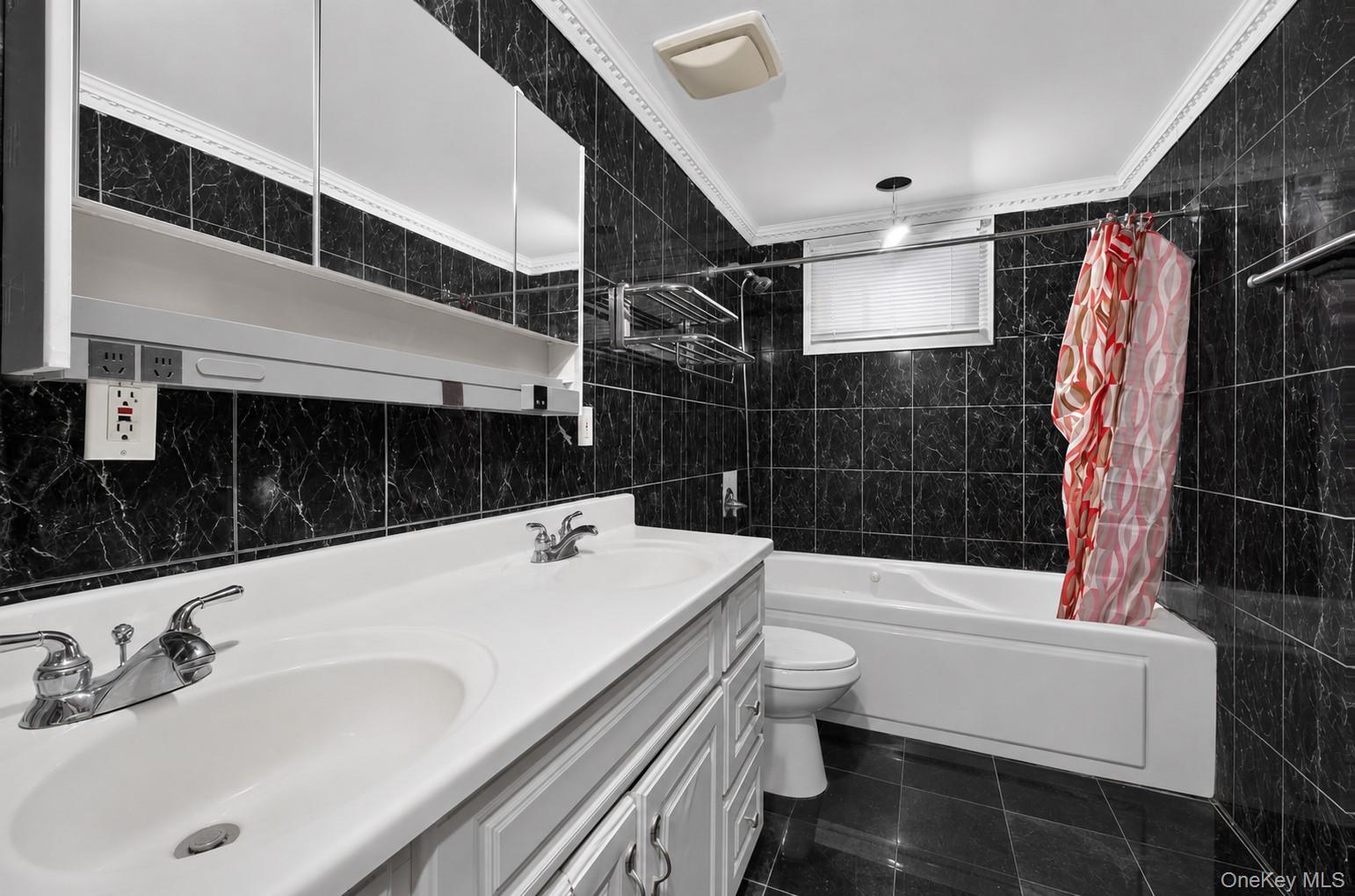 4215 161st Street Property Photo 31