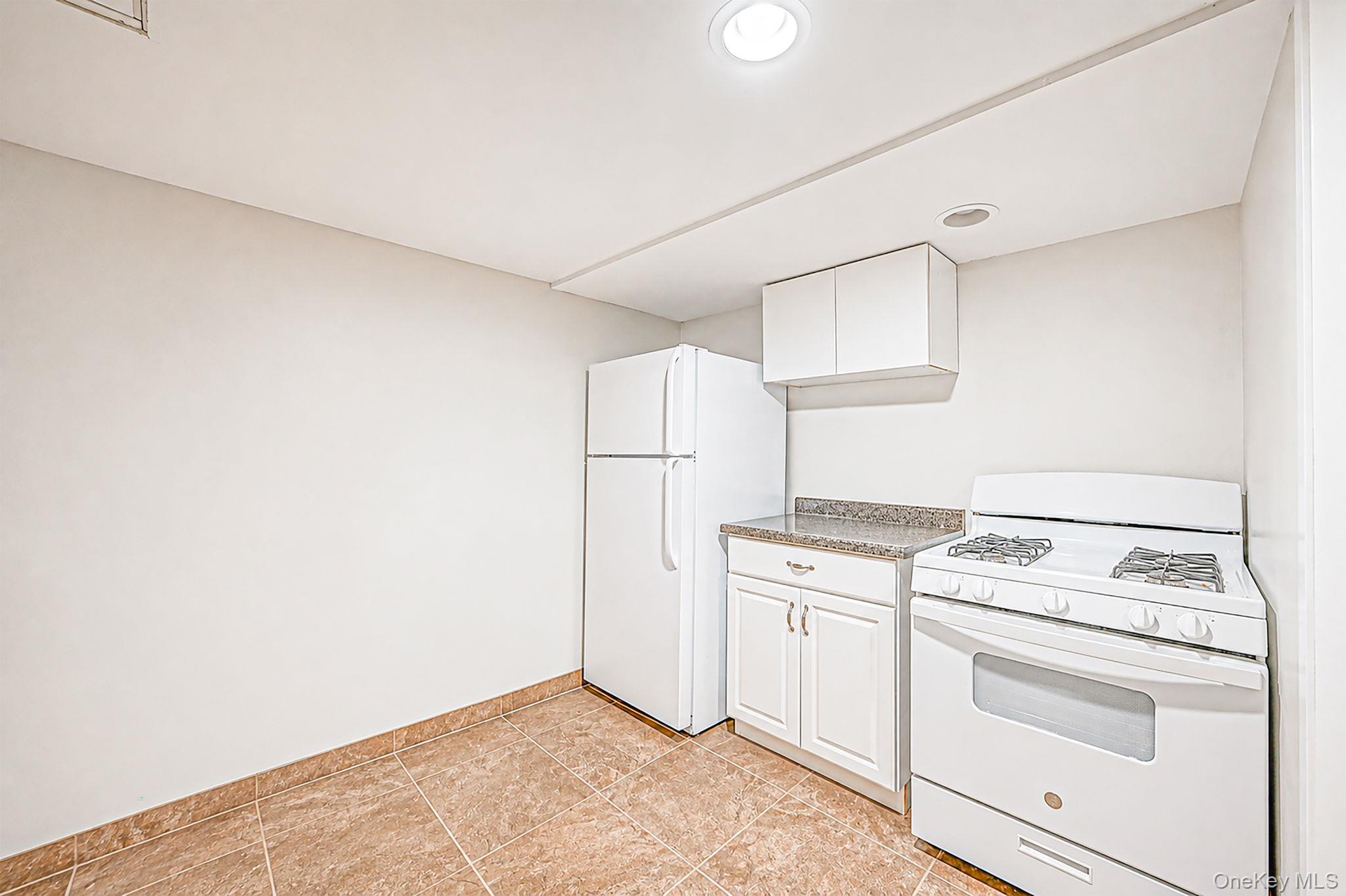 828 Strang Drive Property Photo 40