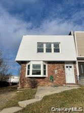 18 Chaucer Court Property Photo 1