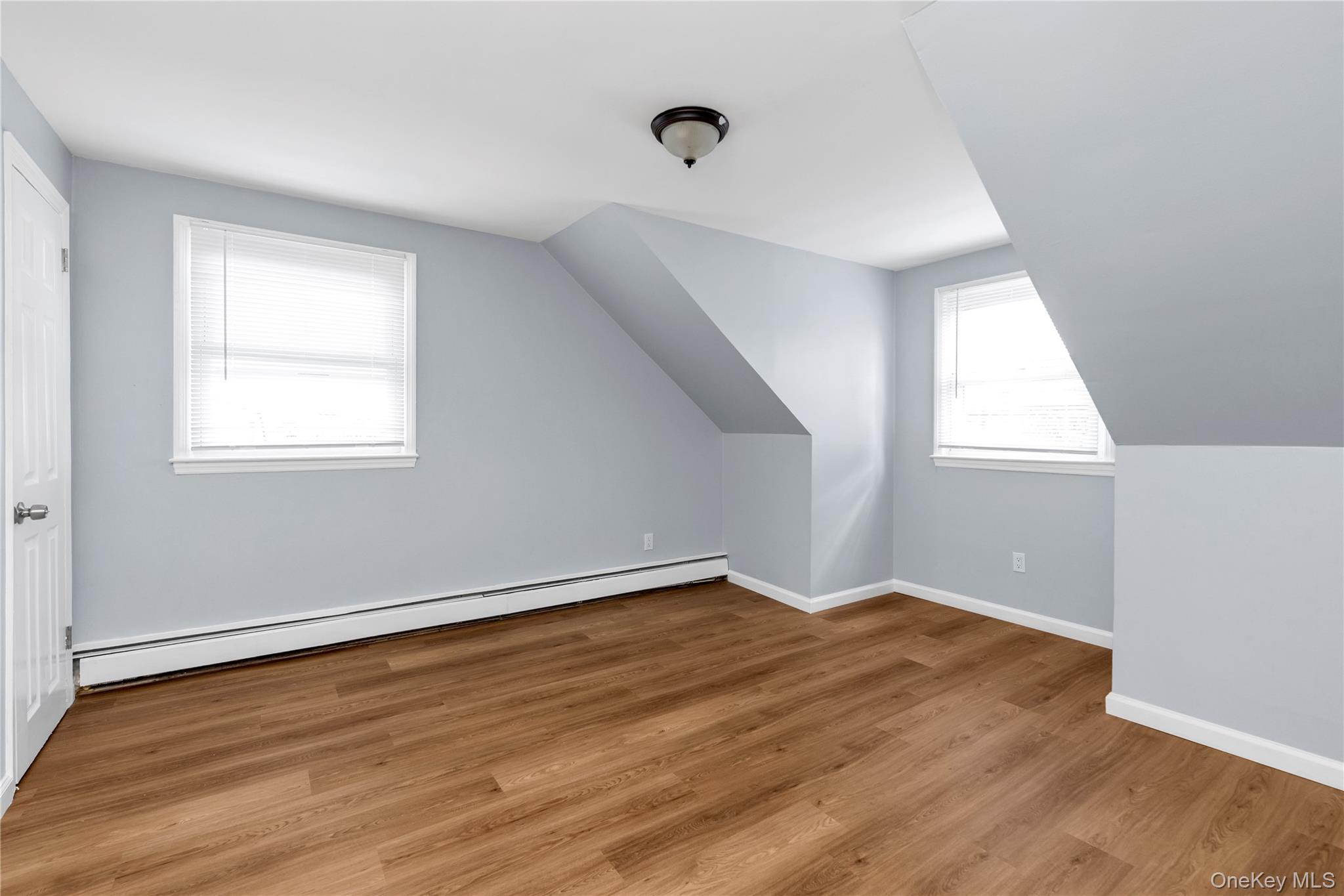 1345 Great Neck Road Property Photo 3