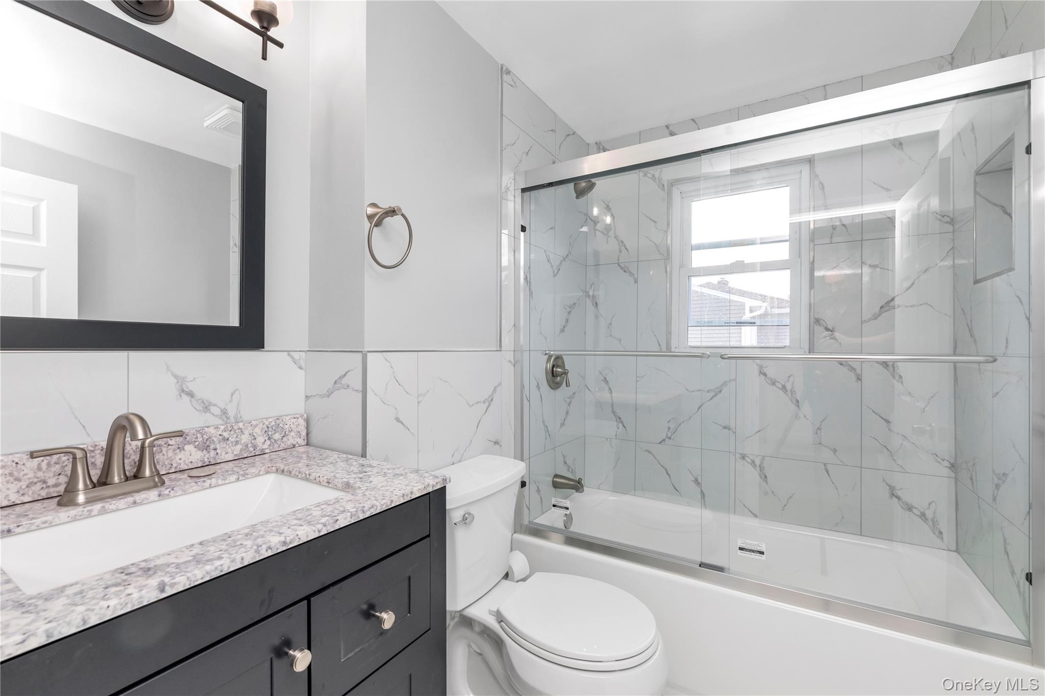 1345 Great Neck Road Property Photo 5