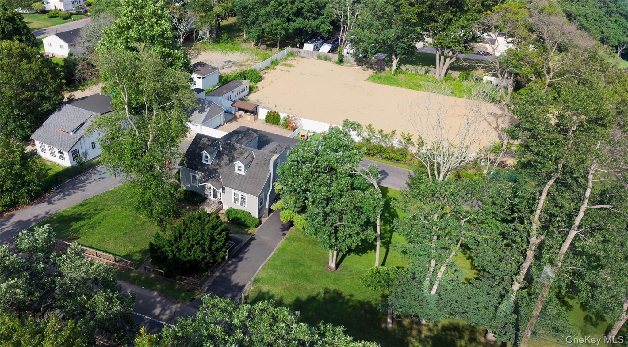 85 Cocoanut Street Property Photo 1