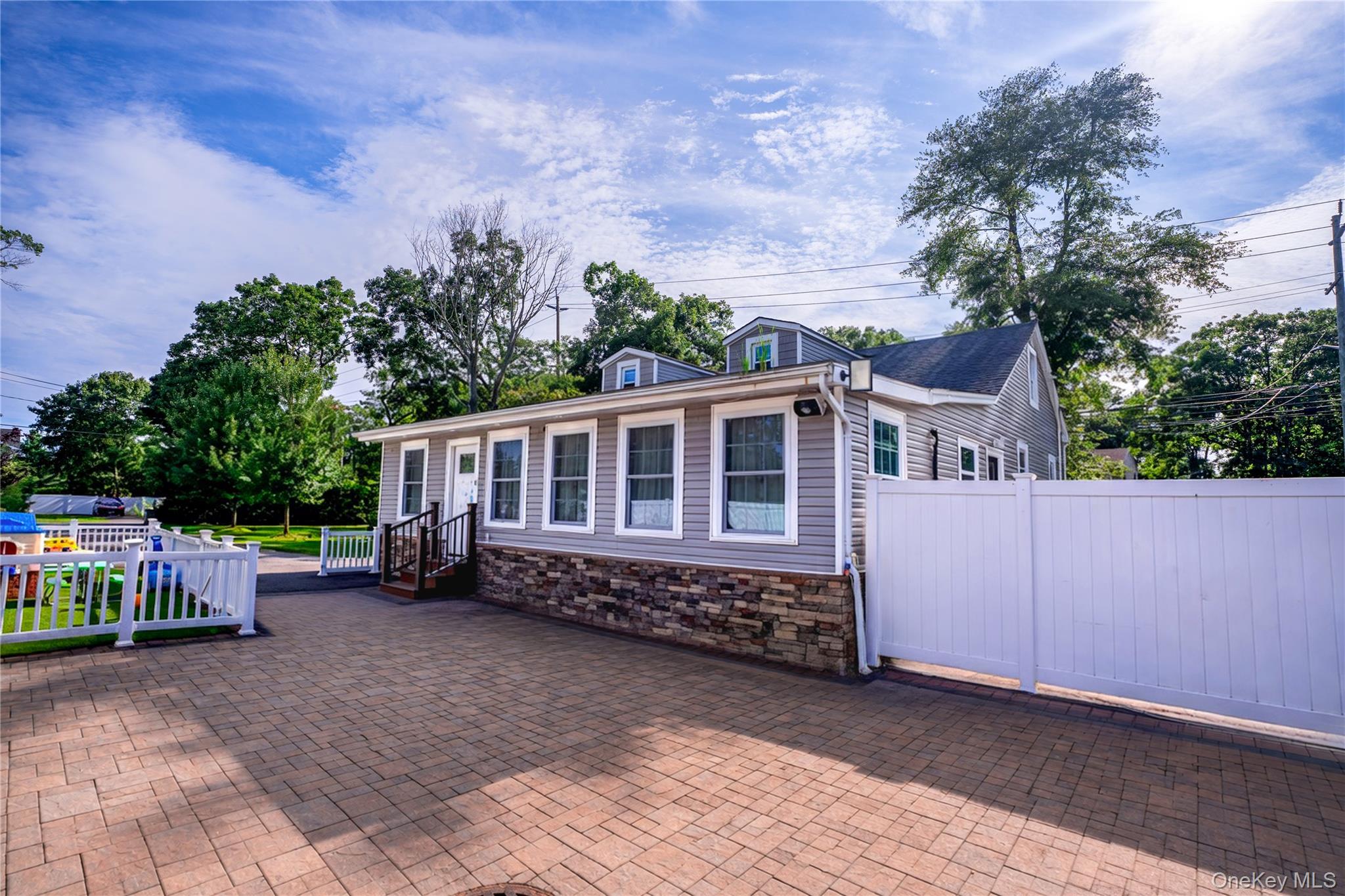 85 Cocoanut Street Property Photo 15