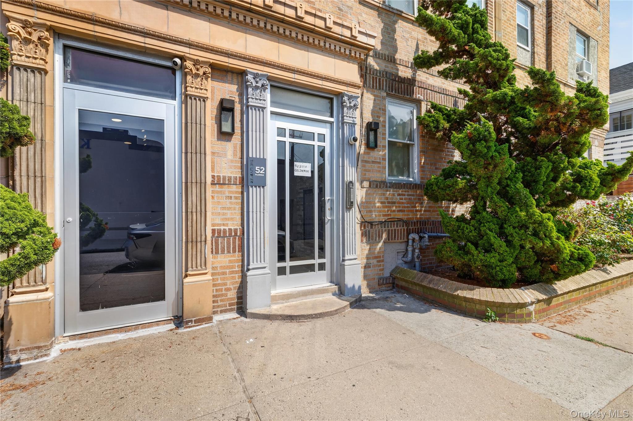 52 Florida Street 20 Property Photo 9