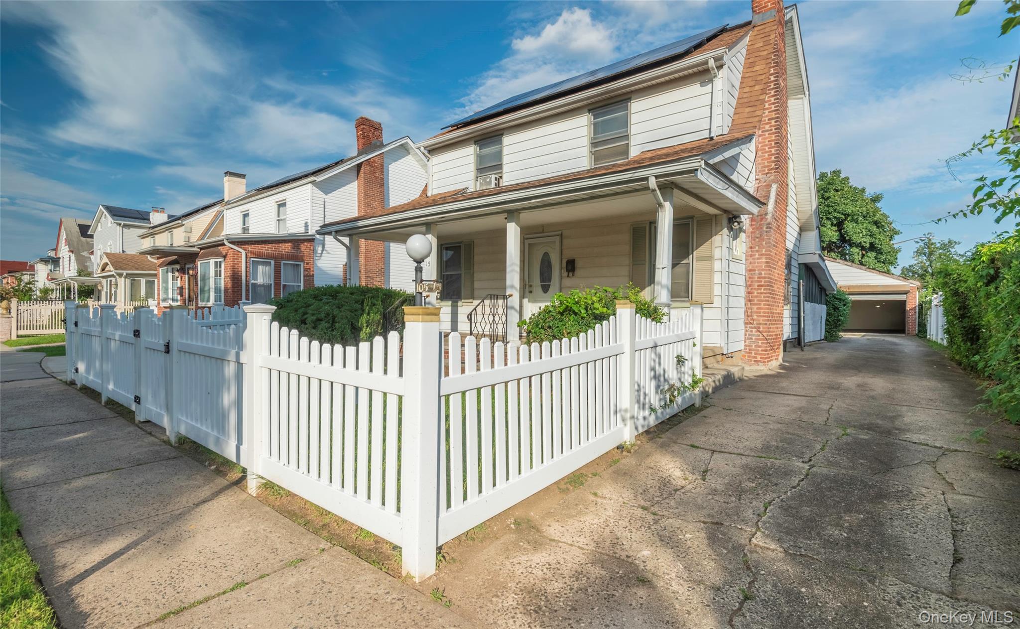 10515 220th Street Property Photo 2