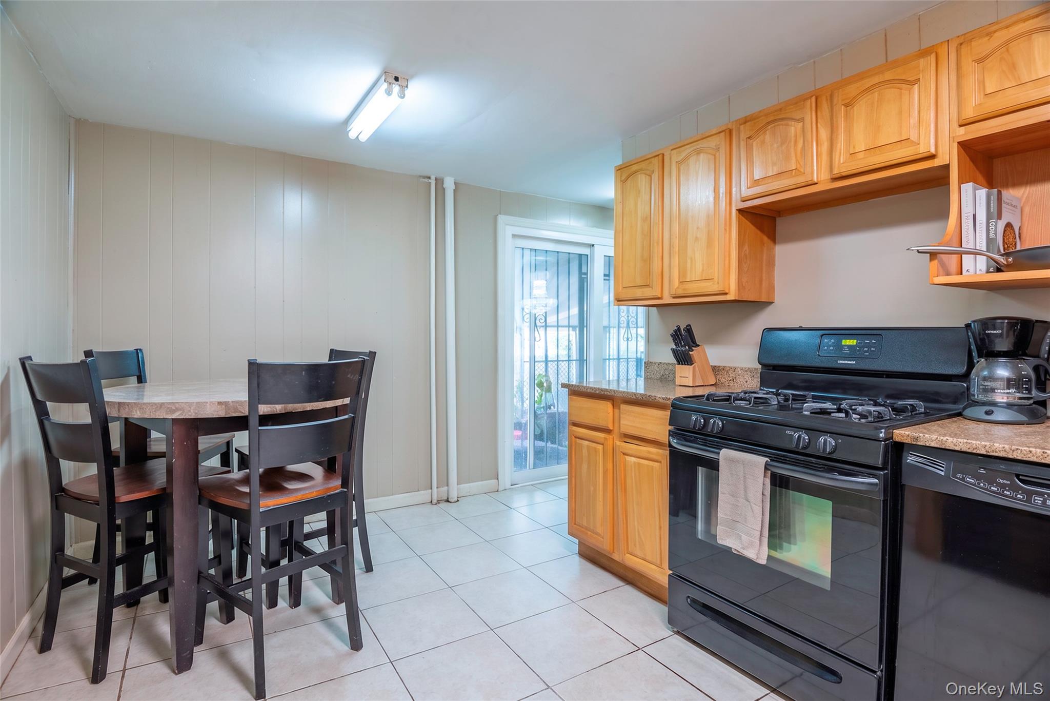 10515 220th Street Property Photo 10