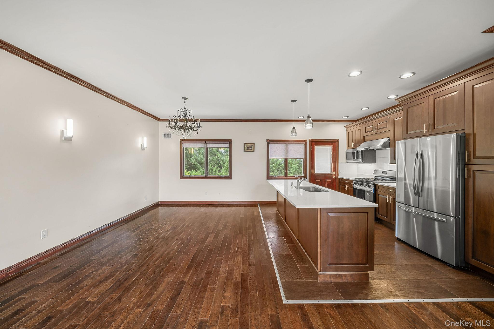 300 Ellen Place Property Photo 14