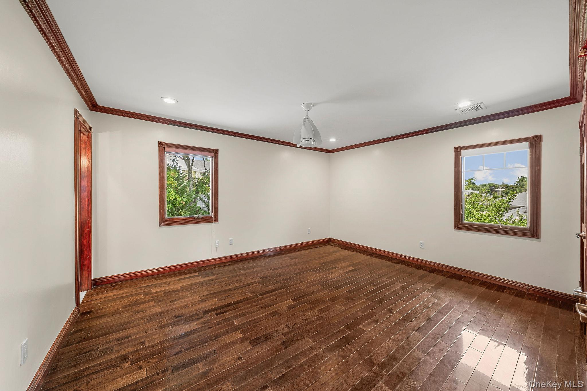 300 Ellen Place Property Photo 20