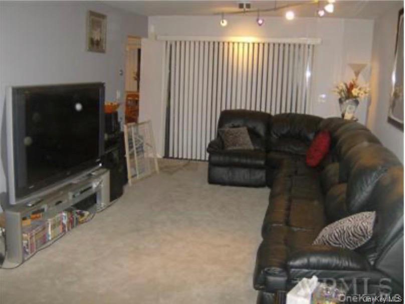 114 Round Hill Road Property Photo 4